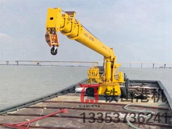福建廈門(mén)船用起重機(jī)廠家 工程船起重機(jī)抗傾覆加固穩(wěn)定性高